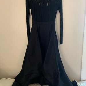 Windsor Black Lace Long Sleeve Gown